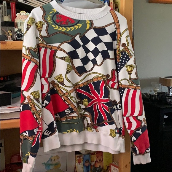 Tommy Hilfiger sweater